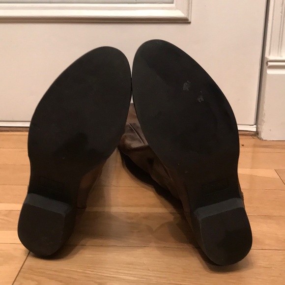 Tall chocolate brown boots - Picture 2 of 4